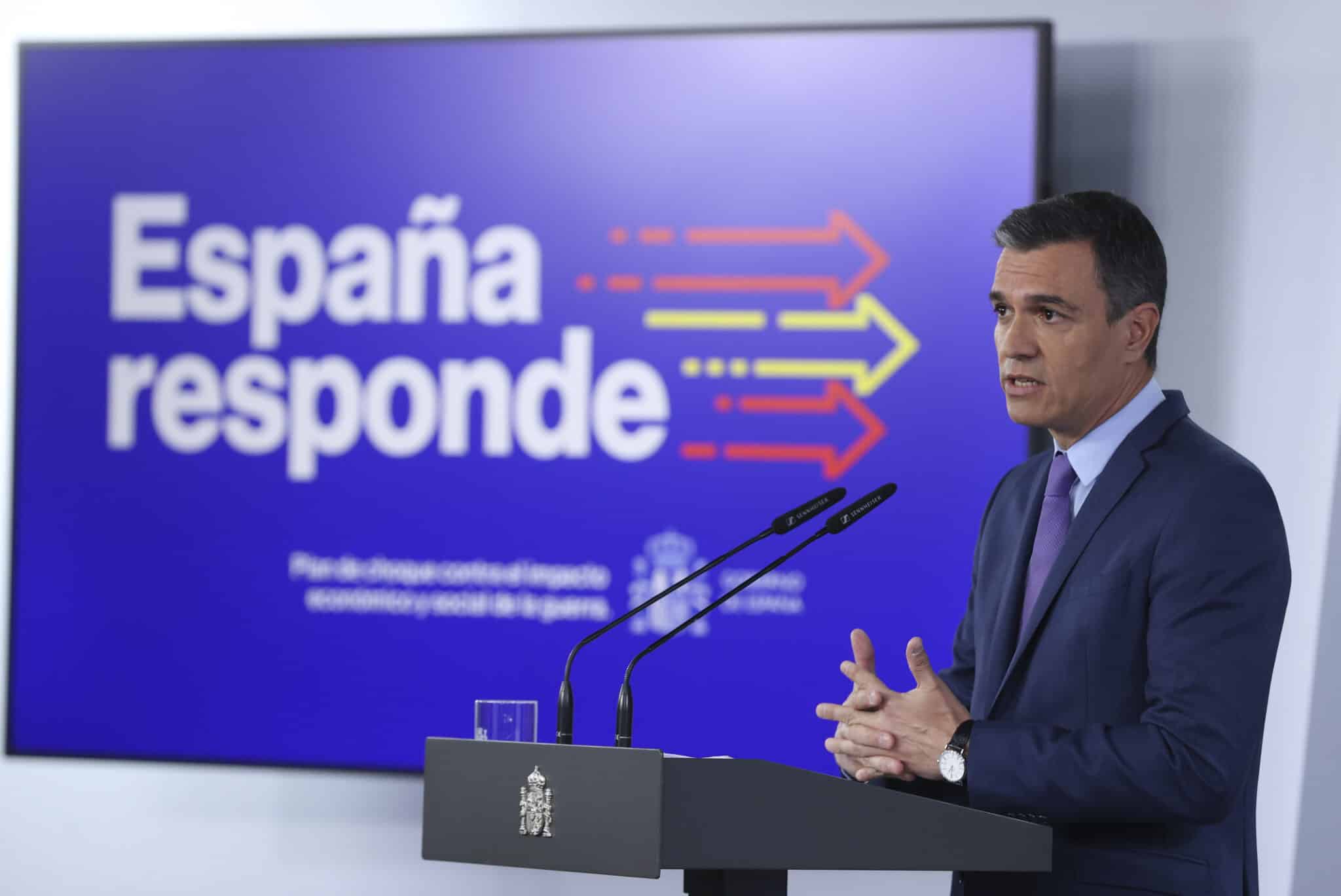 El presidente del Gobierno, Pedro Sánchez, comparece en el Palacio de La Moncloa tras el Consejo de ministros extraordinario celebrado esta mañana.