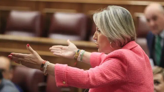 Inés Cañizares (Vox) toma el relevo de Olona contra Yolanda Díaz en el Congreso