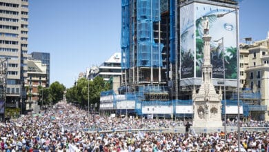 20.000 personas se manifiestan en Madrid contra el aborto, celebrando el fallo de Estados Unidos
