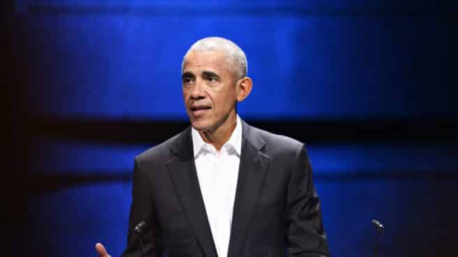El expresidente estadounidense Barack Obama habla en el evento del Ayuntamiento con la Fundación