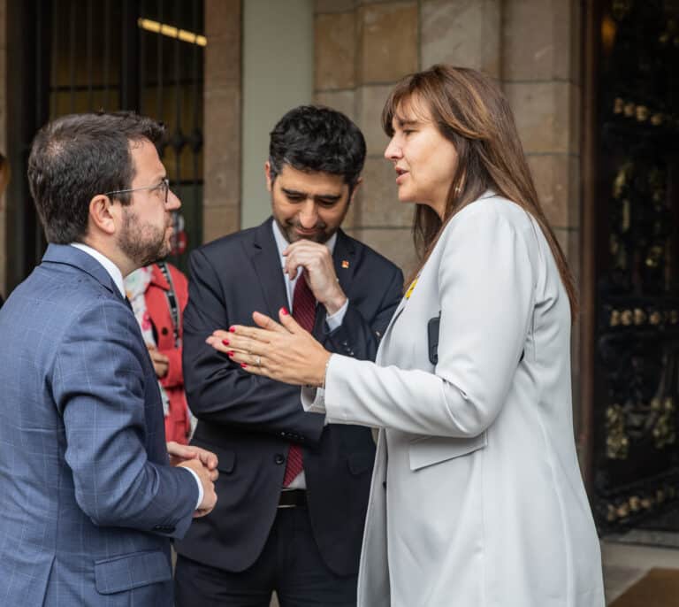 Esquerra y Junts apuran los plazos para salvar el Govern antes del 1-O