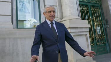 Medel renuncia a la presidencia emérita de Unicaja Banco de forma temporal