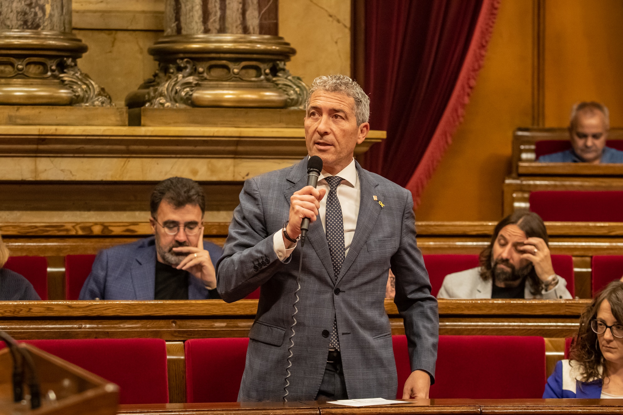 El Parlament aprueba la Ley del catalán entre referencias a Hitler y la Stasi