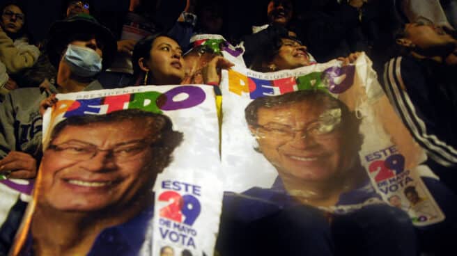 Seguidores de Petro celebran su victoria en Bogotá