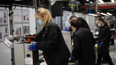 El coste por trabajador supera los 2.700 euros al mes, un 4,7% más que hace un año