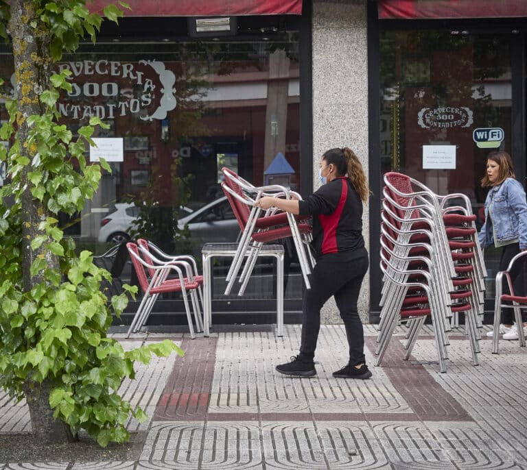 El dueño de 100 Montaditos, acusado de suministrar "carne caducada" a The Good Burger