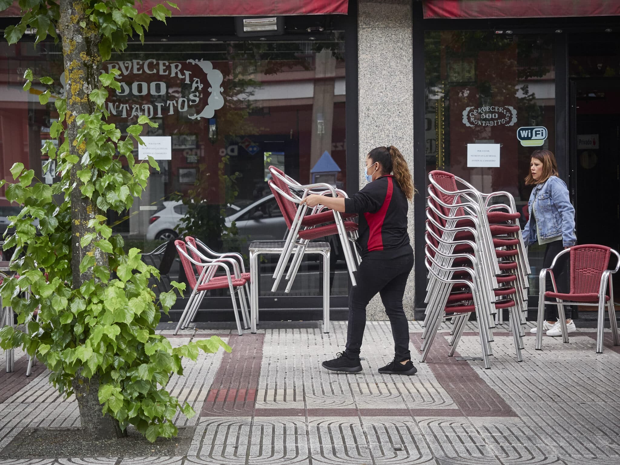 Las cadenas de restauración prevén vender más en 2023 y reducir sus márgenes