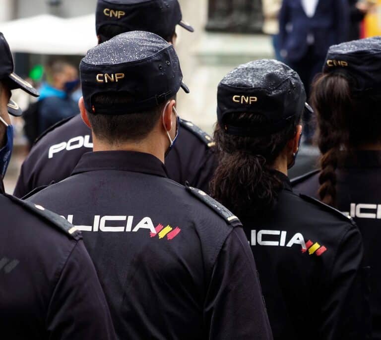 Sindicatos policiales denuncian que los agentes procesados por cargas del 1-O son víctimas de una "cacería jurídica"