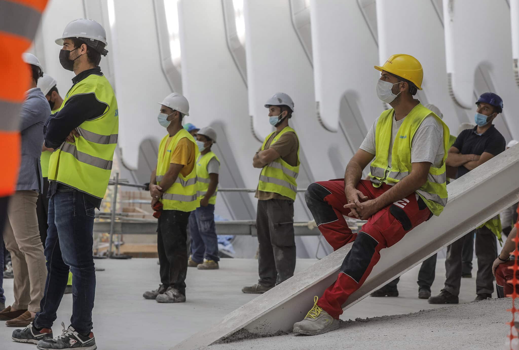 Cada día dos personas mueren por accidente laboral en España, un 18% más que en 2021