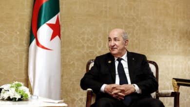 El presidente de Argelia acusa a Sánchez de cometer "un acto hostil" y presume de "excelentes relaciones" con Felipe VI