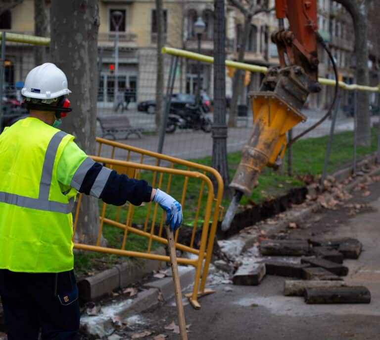 La construcción envejece: se duplican los mayores de 55 años y caen los menores de 30