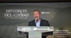 Pérez-Reverte se posiciona sobre el aborto y le llueven críticas