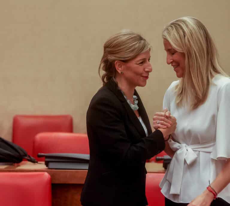 El voto erróneo del PSOE da vía libre a una enmienda de Podemos para subir las cotizaciones máximas