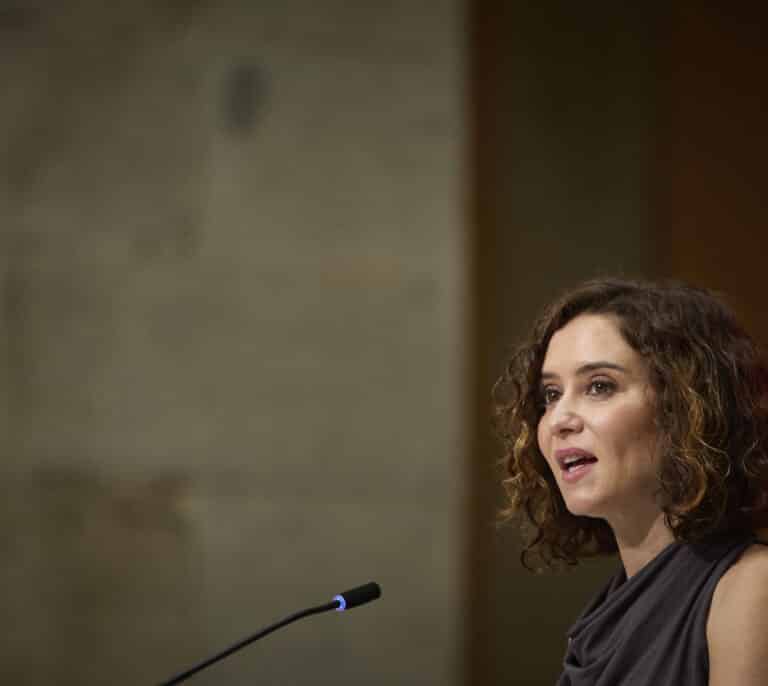 Ayuso acusa a los activistas de la manifestación por la sanidad pública de ir sólo a la privada