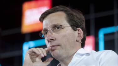 "Almeida tiene muchos perros a los que obedecer": la crítica del PSOE que enfurece al PP
