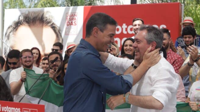 Pedro Sánchez y Juan Espadas, en un acto del PSOE-A en Cártama (Málaga).