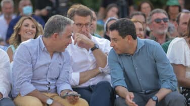 Génova recomienda a Juanma Moreno ser más agresivo en el debate electoral