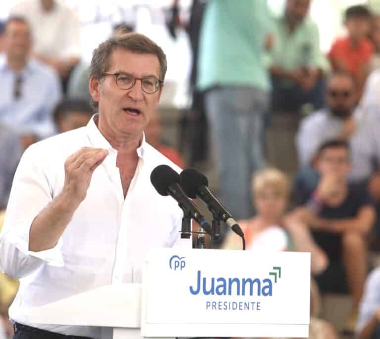 Feijóo carga contra Lastra por avisar de movilizaciones si pierde el 19-J: "Esos tics del PSOE dan miedo"