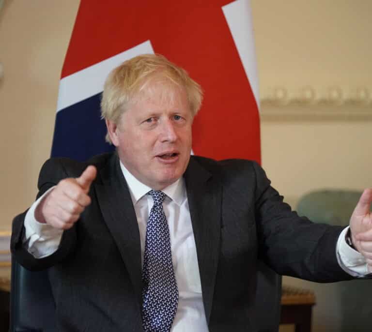 Bruselas irá a los tribunales contra el Reino Unido por los cambios de Boris Johnson al plan del Brexit