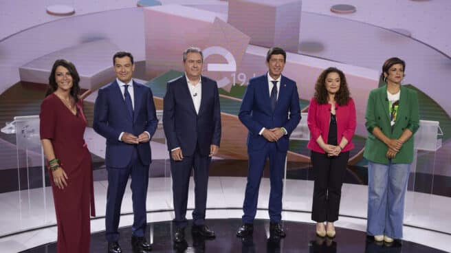 Olona, Moreno Bonilla, Espadas, Marín, Nieto y Rodríguez antes de empezar el debate en Canal Sur.