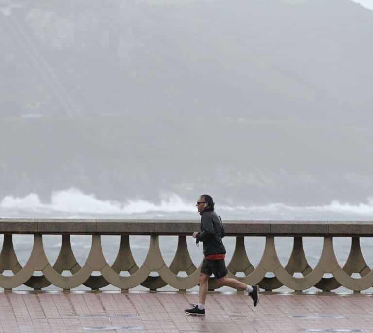 Las lluvias regarán este sábado el tercio norte y las tormentas afectarán a Pirineos