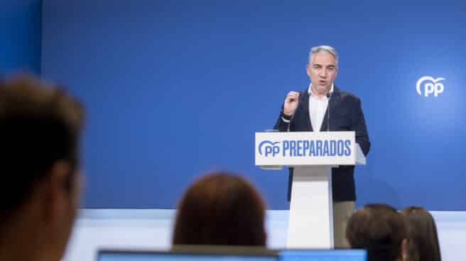 El coordinador general del PP y coordinador de campaña de PP-A, Elías Bendodo, a su llegada a una rueda de prensa tras analizar los resultados de las elecciones andaluzas en la reunión del Comité de Dirección del PP.