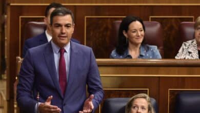 Sánchez anuncia una nueva rebaja del IVA de la luz al 5%