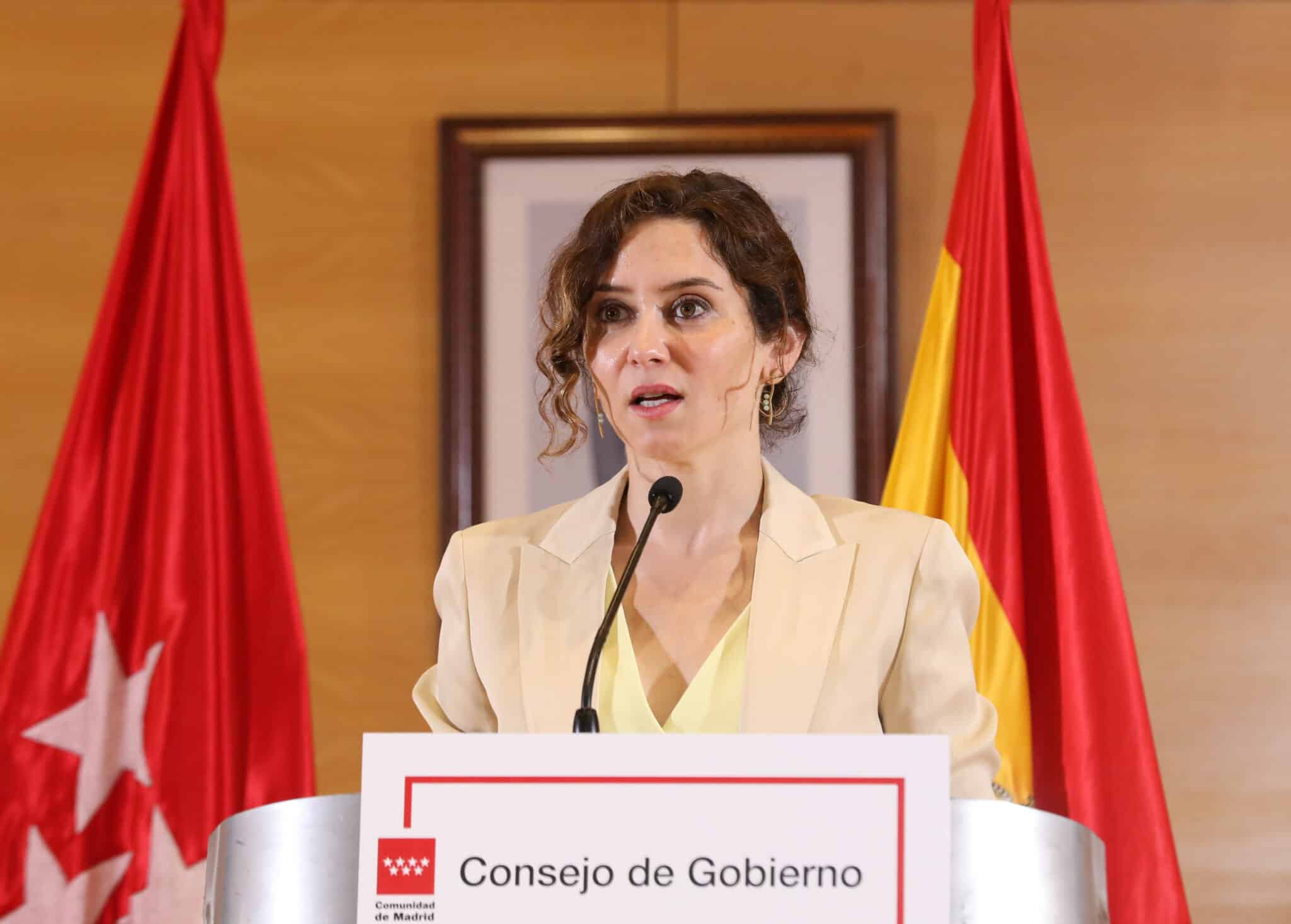 La presidenta de la Comunidad de Madrid, Isabel Díaz Ayuso, comparece en una reunión del Consejo de Gobierno