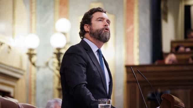 El portavoz de Vox en el Congreso, Iván Espinosa de los Monteros, interviene en una sesión plenaria, en el Congreso de los Diputados.