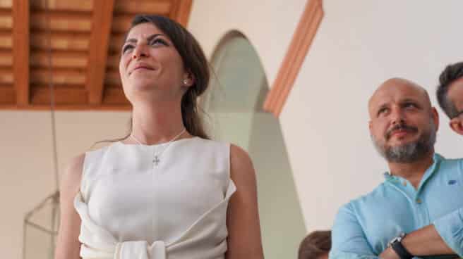 La parlamentaria electa de Vox Macarena Olona atiende a los medios tras reunirse con el director de la Oficina Andaluza contra el Fraude y la Corrupción. Macarena Olona, la parlamentaria electa de Vox, atiende a los medios tras reunirse con el director de la Oficina Andaluza contra el Fraude y la Corrupción.