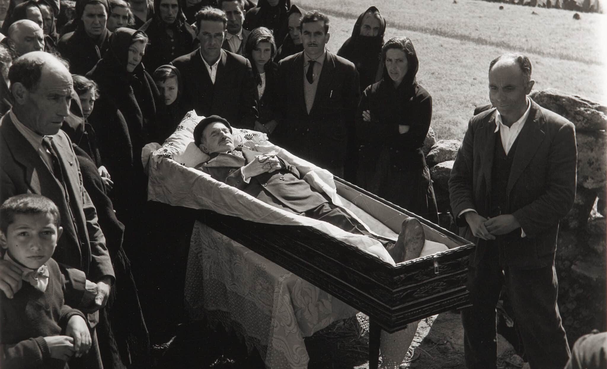 Virxilio Viéitez, el fotógrafo de los funerales por encargo que cautivó a Cartier-Bresson