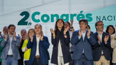 Puigdemont crea una dirección reducida con los duros de JxCat en plena negociación de la investidura