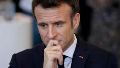 Macron expone sus opciones: "O gobierno de coalición o pactamos ley a ley"