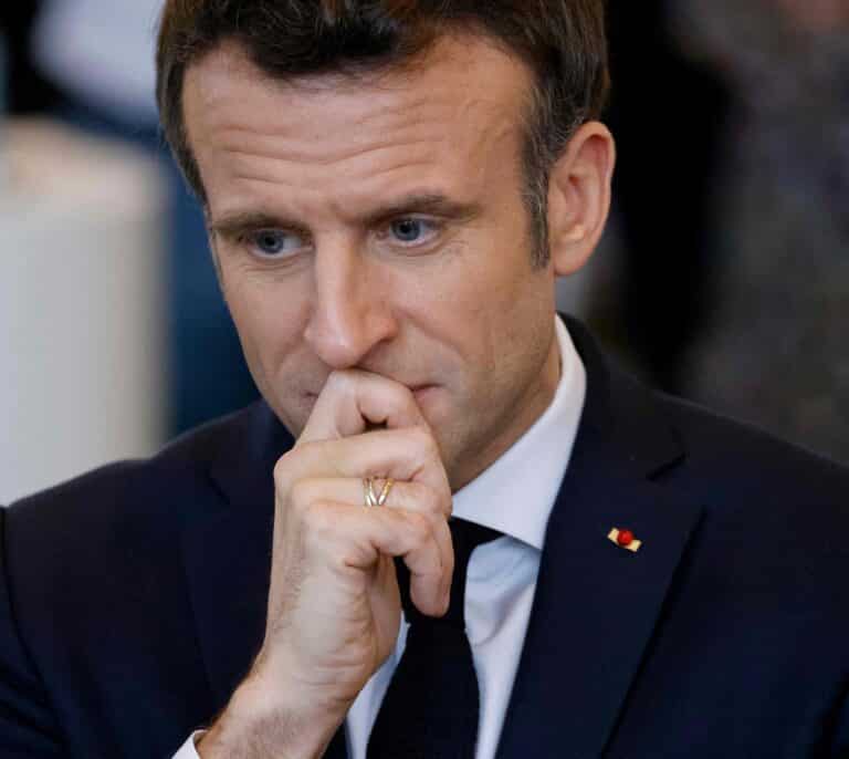 Macron expone sus opciones: "O gobierno de coalición o pactamos ley a ley"
