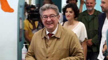 El bloque de izquierdas de Mélenchon planteará una moción de censura en julio