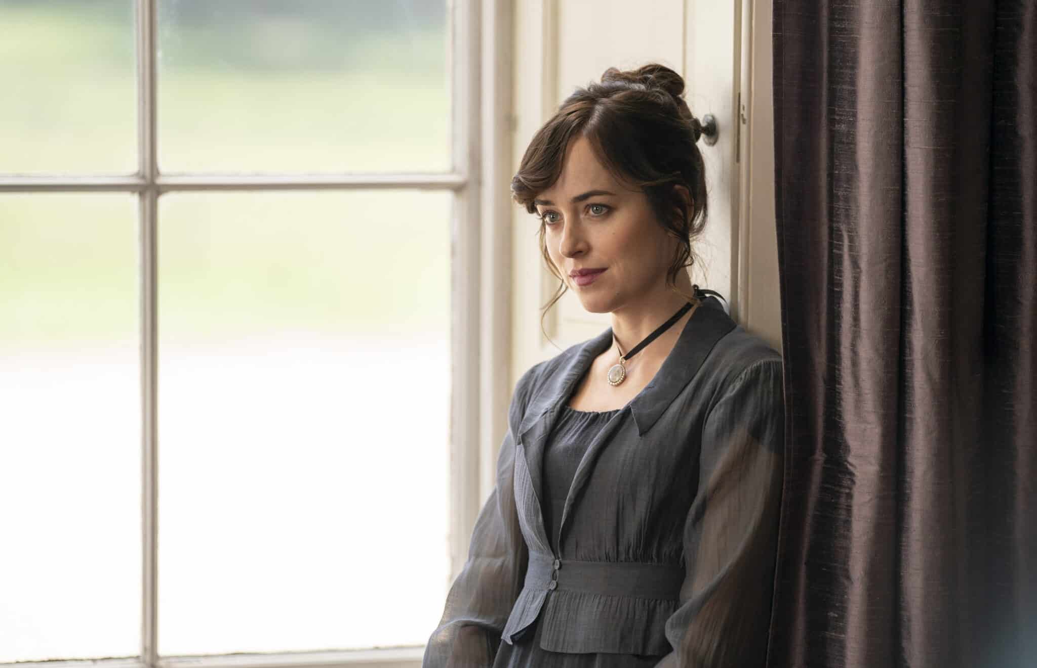 Dakota Johnson en "Persuasión", Netflix