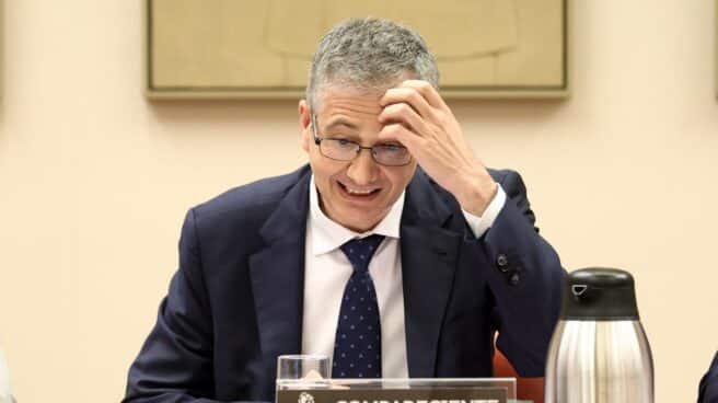 El gobernador del Banco de España comparece en la comisión de Asuntos Económicos y Transformación Digital El gobernador del Banco de España, Pablo Hernández de Cos, comparece en una comisión de Asuntos Económicos y Transformación Digital.