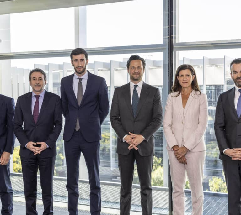 Repsol vende el 25% de su negocio en renovables por 900 millones a Crédit Agricole y EIP