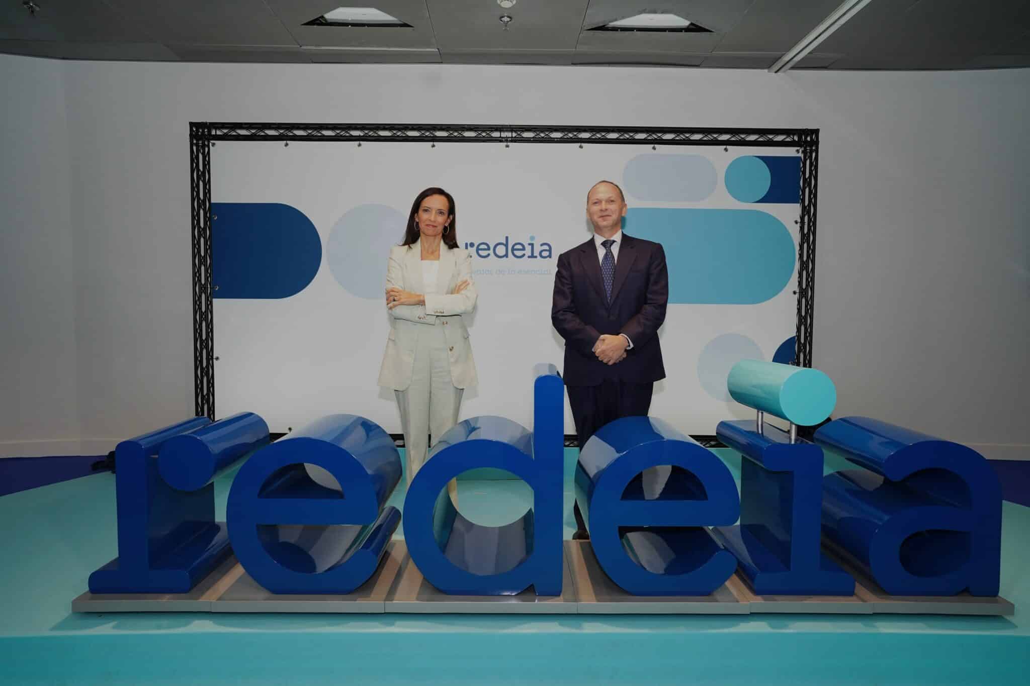 Beatriz Corredor y Roberto G. Merino durante la presentación de Redeia