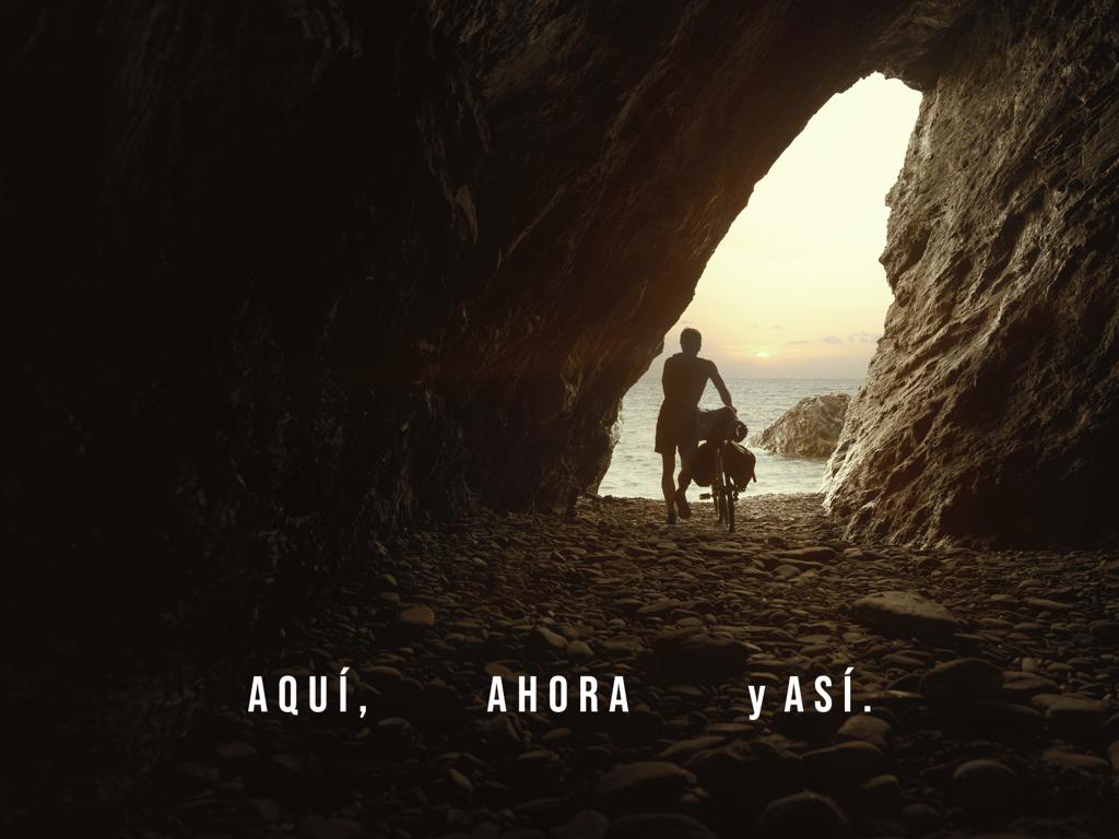 Frame de 'Aquí, ahora y así', la nueva campaña de Estrella Damm