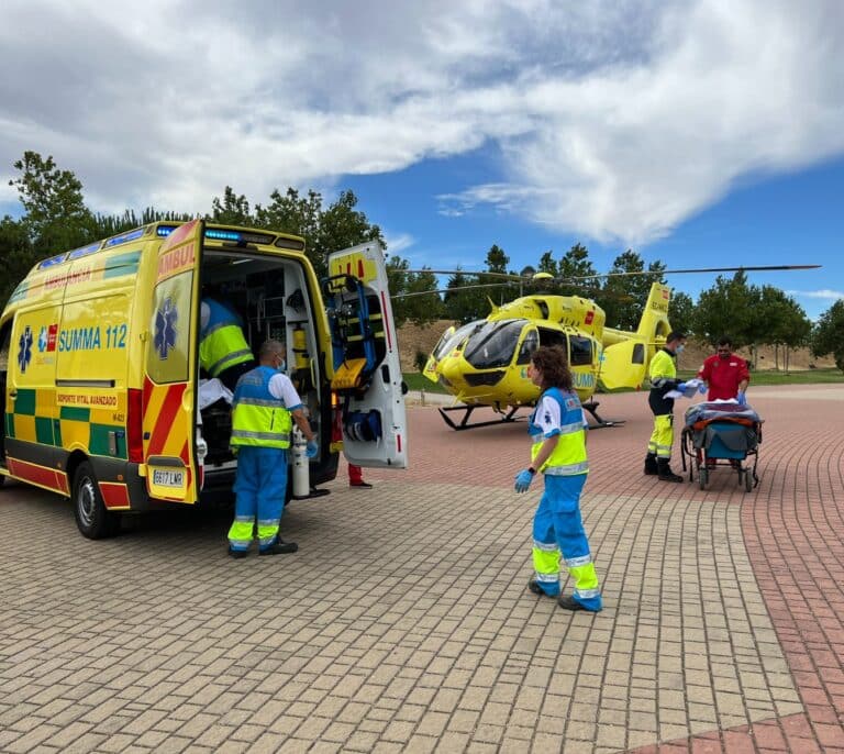 Herida muy grave una joven de 19 años apuñalada en la calle en Parla