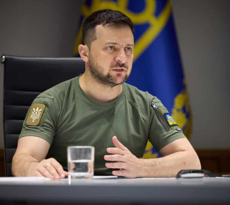 Zelenski, a la OTAN: "Necesitamos dar una respuesta muy fuerte a Rusia"