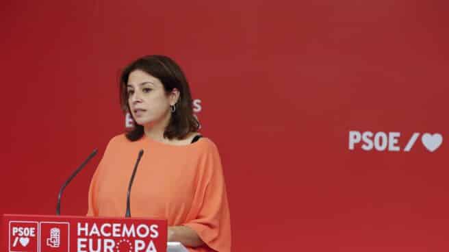Adriana Lastra, durante una rueda de prensa en Ferraz. Adriana Lastra, durante una rueda de prensa en Ferraz.