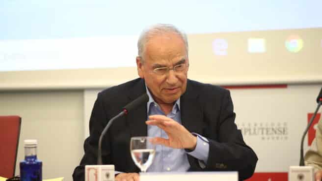 Alfonso Guerra, durante una conferencia en Madrid.