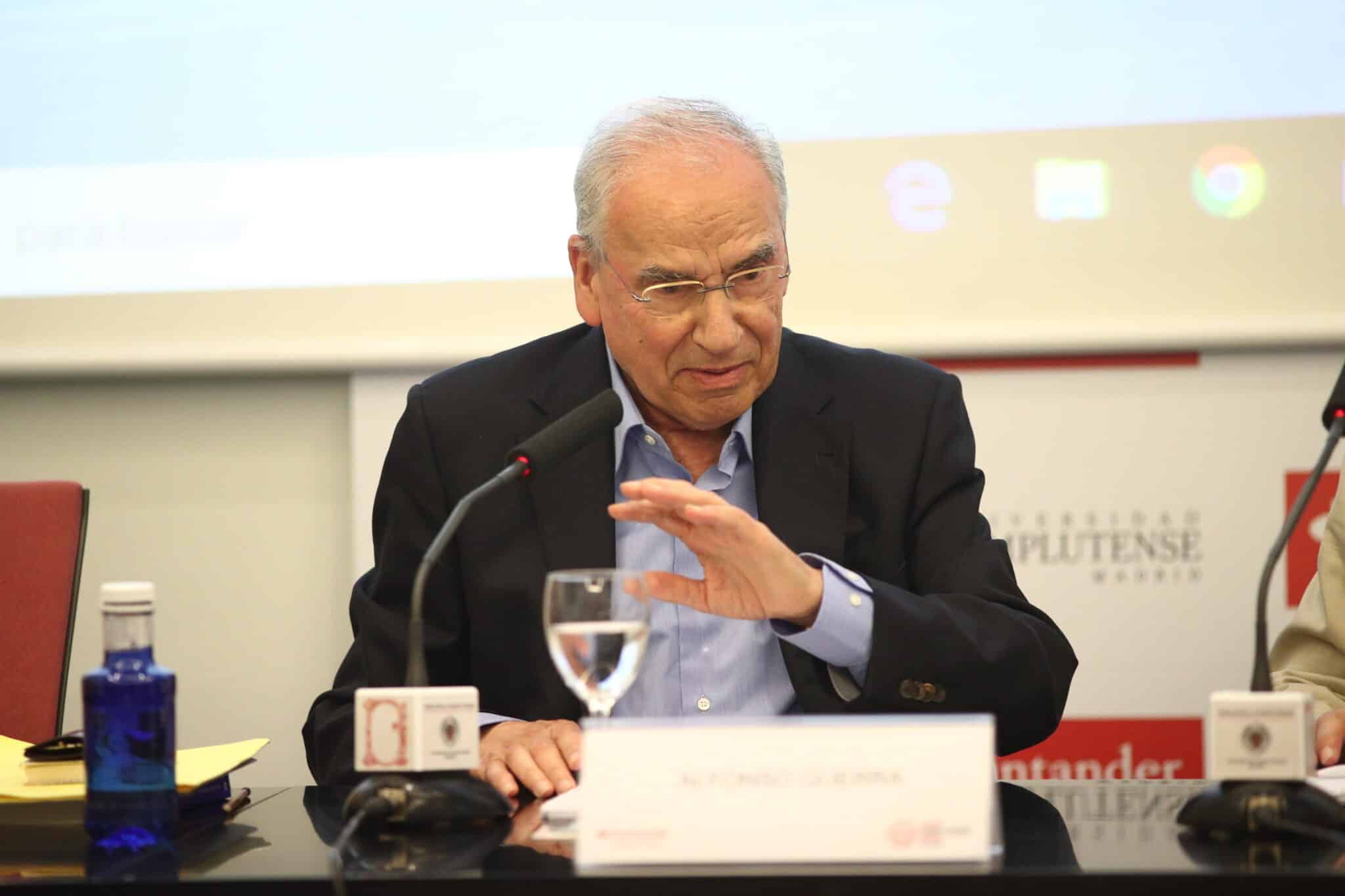 Alfonso Guerra, durante una conferencia en Madrid.