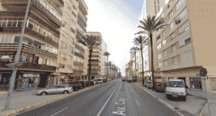 Una plaza para cada 125 residentes: el lío del aparcamiento en la playa de Cádiz