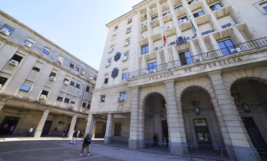 Fachada de la Audiencia Provincial de Sevilla