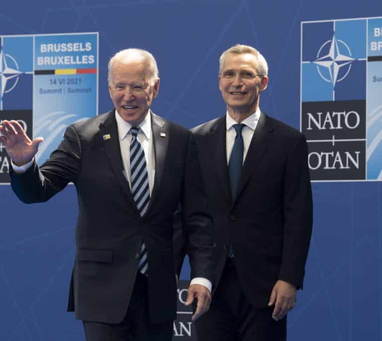 Biden anuncia un nuevo despliegue militar de Estados Unidos en Europa