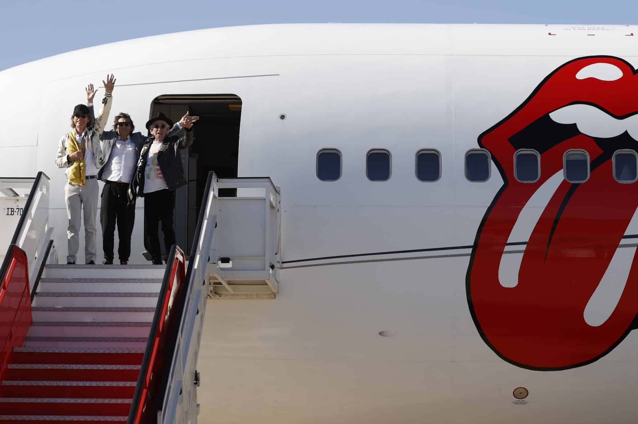 Una fiesta flamenca, el diablo en El Retiro y el 'Guernica': los Rolling Stones, de turismo por Madrid