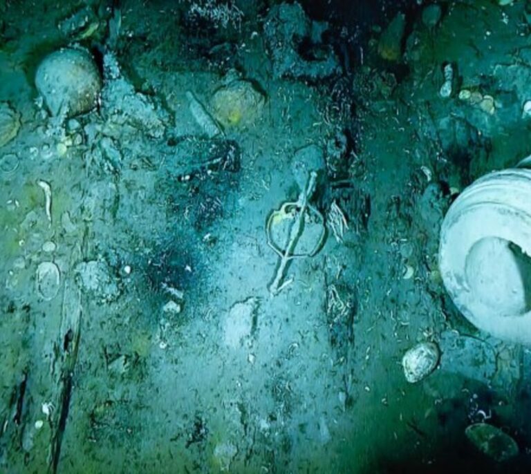 Colombia descubre dos embarcaciones cerca del galeón San José
